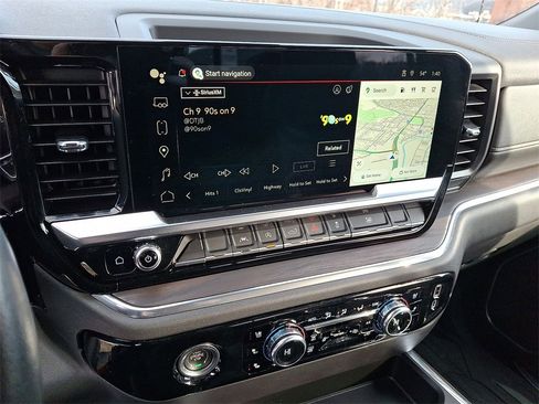 Used 2023 GMC Sierra 1500 SLT w/ SLT Convenience Package image 6