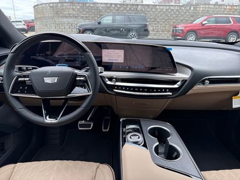 New 2026 Cadillac Lyriq Signature Sport image 12