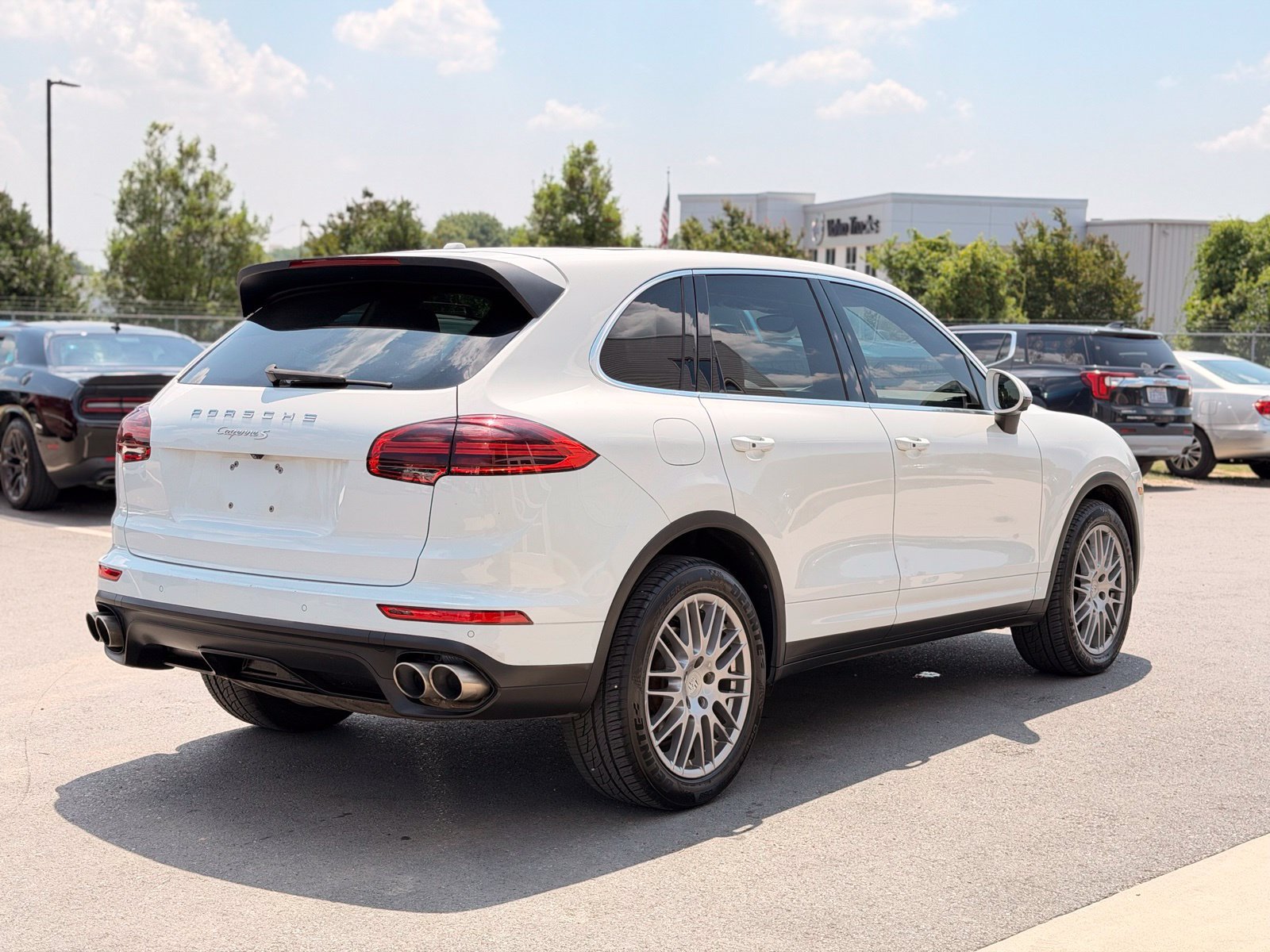 Used 2016 Porsche Cayenne S AWD/4WD image 6