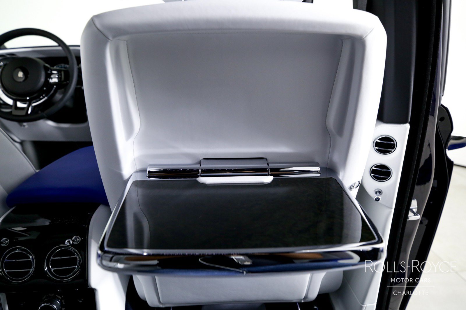Certified 2024 Rolls-Royce Cullinan AWD/4WD image 31