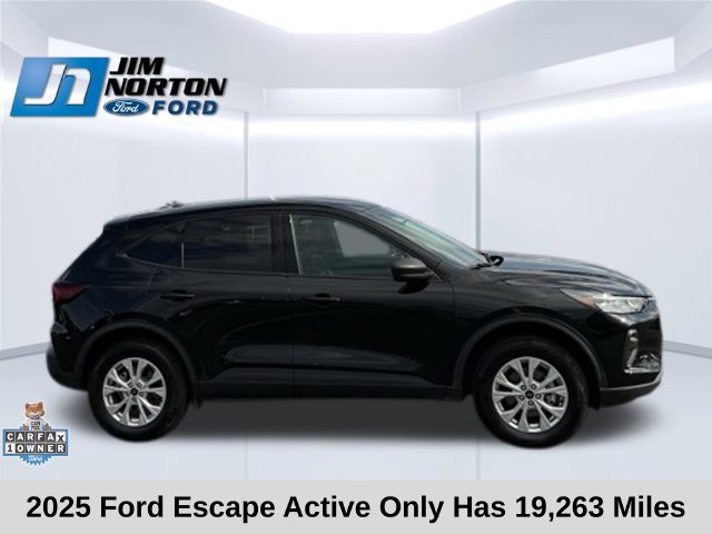 Used 2025 Ford Escape Active w/ Cold Weather Package AWD/4WD image 3