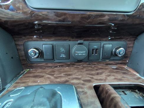 Used 2018 Nissan Armada Platinum w/ Captain Seat Package image 15