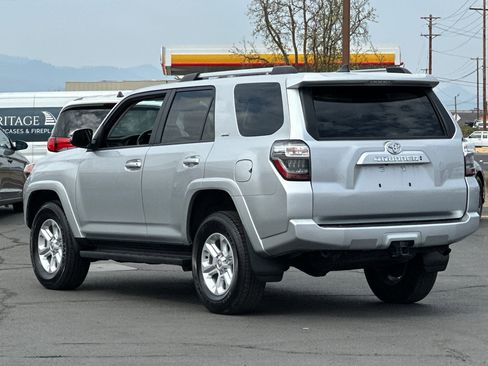 Used 2024 Toyota 4Runner SR5 Premium image 6