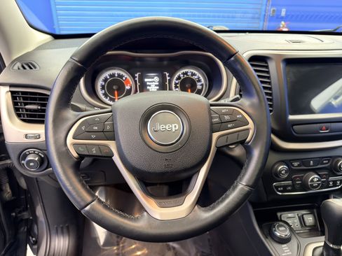 Used 2016 Jeep Cherokee 75th Anniversary AWD/4WD image 14