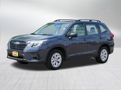Used 2024 Subaru Forester AWD/4WD image 3
