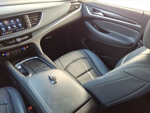 Used 2023 Buick Enclave Essence w/ Experience Buick Package image 18