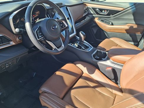 Used 2022 Subaru Outback Touring image 9