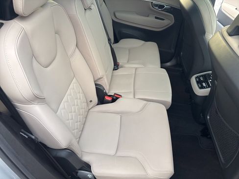 Certified 2025 Volvo XC90 B6 Plus image 47