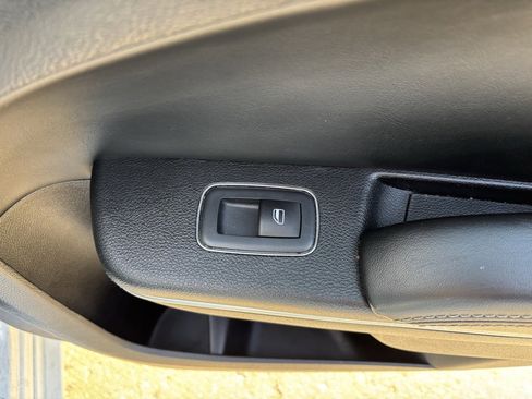 Used 2021 Chrysler 300 S image 28