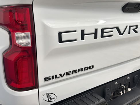 Used 2021 Chevrolet Silverado 1500 LT Trail Boss w/ Convenience Package II AWD/4WD image 39