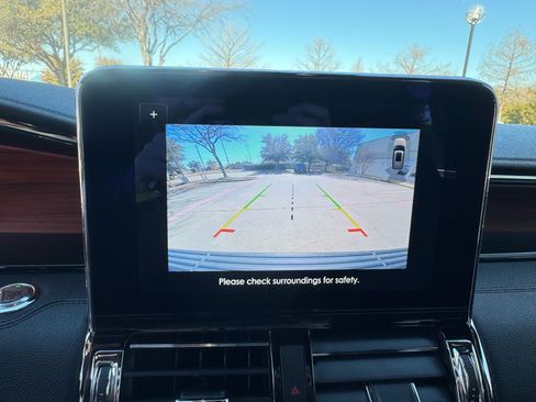 Used 2020 Lincoln Navigator 2WD image 27