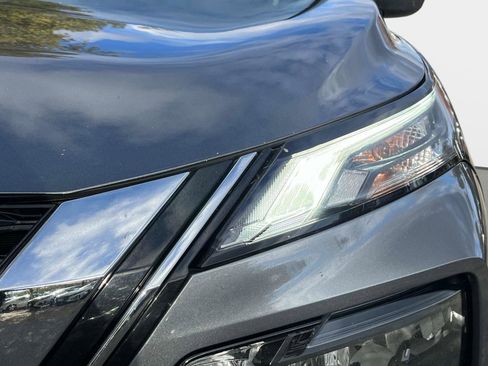 Used 2021 Nissan Rogue S image 10