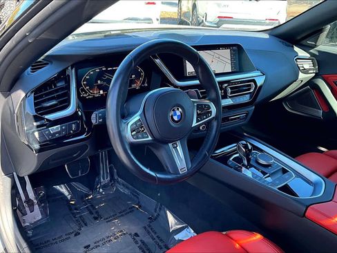 Certified 2022 BMW Z4 M40i w/ Premium Package image 18