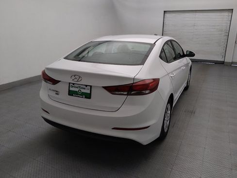 Used 2018 Hyundai Elantra SE FWD image 7