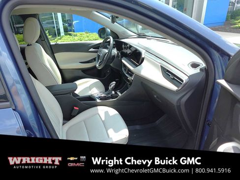 Used 2024 Buick Encore GX Avenir w/ Avenir Technology Package image 31