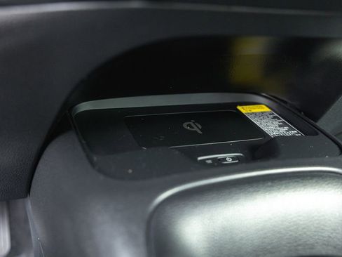 Certified 2025 Toyota Corolla SE w/ SE Premium Package image 20