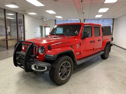 Used 2021 Jeep Gladiator Overland w/ Popular Equipment Package AWD/4WD image 3