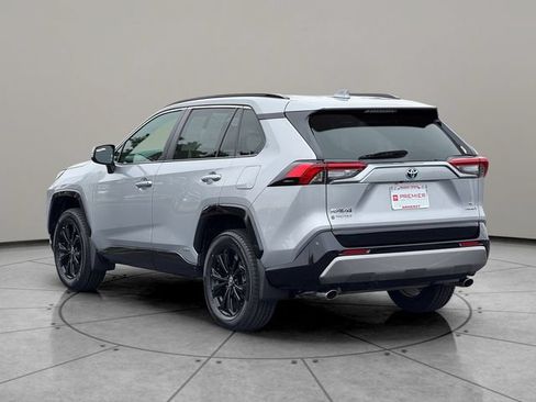 Certified 2022 Toyota RAV4 SE w/ Convenience Package AWD/4WD image 4