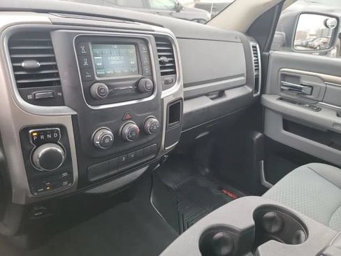 Used 2019 RAM 1500 Classic SLT AWD/4WD image 17