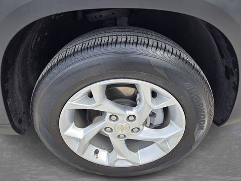 Used 2024 Chevrolet Trax LS w/ LS Convenience Package image 9