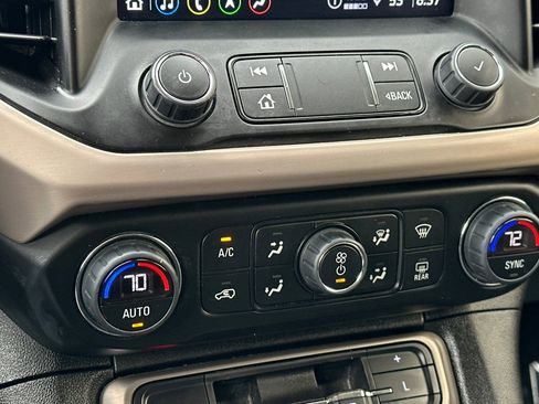 Certified 2023 GMC Acadia Denali image 29