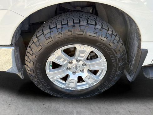 Used 2017 Nissan Titan SV RWD image 31