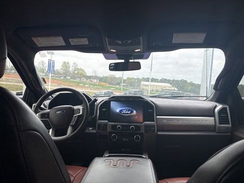 Used 2022 Ford F350 King Ranch image 13