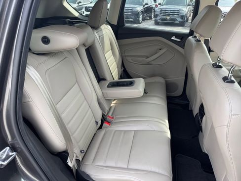 Used 2017 Ford Escape Titanium image 24