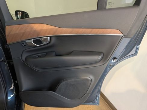 Used 2024 Volvo XC90 B5 Plus w/ Protection Package Premier image 32