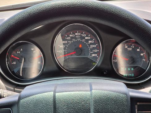 Used 2014 Dodge Avenger SE w/ Rallye Appearance Group FWD image 25