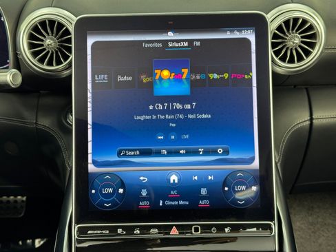 Used 2022 Mercedes-Benz SL 55 AMG AMG SL 55 w/ Driver Assist Pac image 29