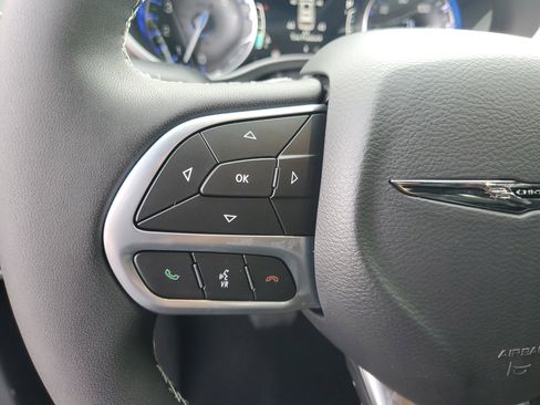 New 2026 Chrysler Pacifica Select image 15