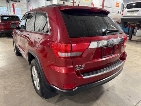 Used 2013 Jeep Grand Cherokee Limited w/ Luxury Group II image 22