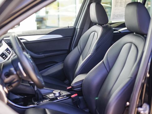 Used 2019 BMW X1 xDrive28i w/ M Sport Package image 18