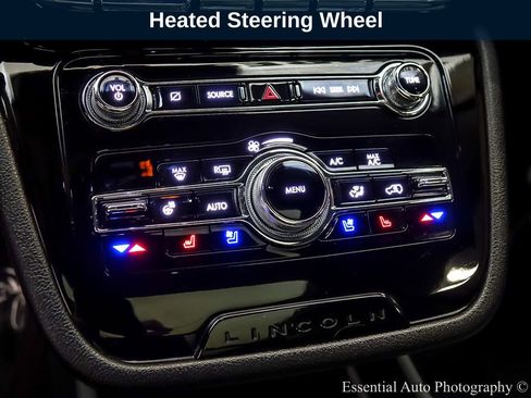 Used 2021 Lincoln Corsair Reserve w/ Equipment Group 201A image 21