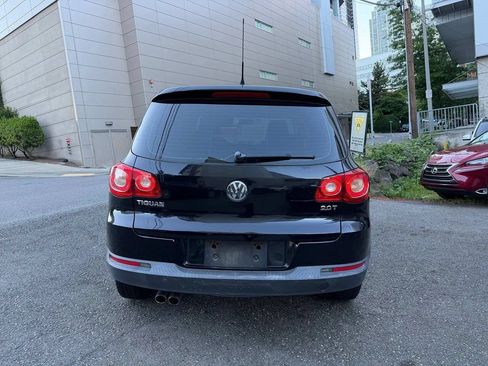 Used 2010 Volkswagen Tiguan S FWD image 8