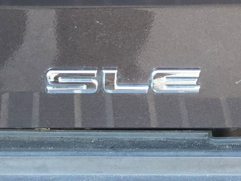 Used 2015 GMC Sierra 1500 SLE w/ SLE Value Package image 31