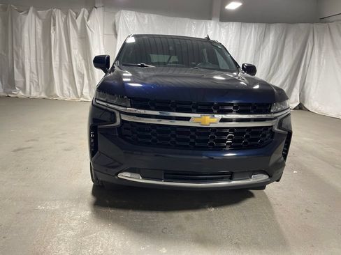 Used 2024 Chevrolet Tahoe LS RWD image 2