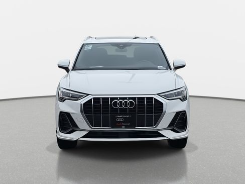 Used 2023 Audi Q3 2.0T Premium Plus w/ Premium Plus Package image 2
