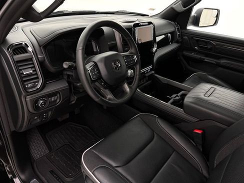 Used 2025 RAM 1500 Limited AWD/4WD image 2