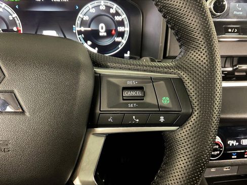 Used 2022 Mitsubishi Outlander SEL FWD image 12