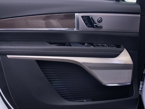 New 2027 Cadillac Vistiq Luxury AWD/4WD image 13