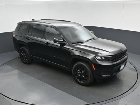 Used 2025 Jeep Grand Cherokee L Altitude AWD/4WD image 70