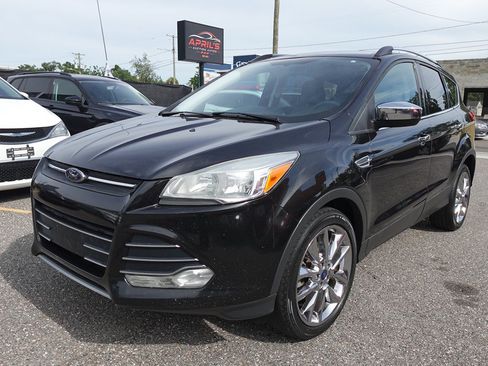Used 2015 Ford Escape SE w/ SE Chrome Package FWD image 2