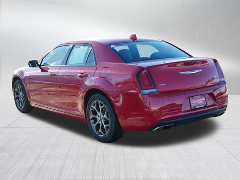 Used 2017 Chrysler 300 S image 5