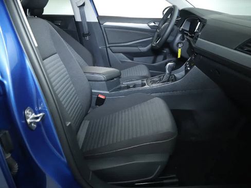 Used 2023 Volkswagen Jetta S image 32