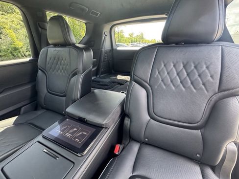 Certified 2025 INFINITI QX80 Autograph w/ Premium Cargo Package image 25