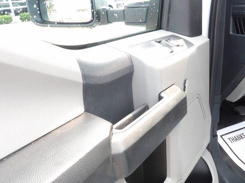 Used 2022 Ford F250 XL w/ Power Equipment Group RWD image 21
