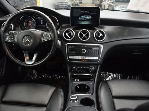 Used 2018 Mercedes-Benz GLA 250 4MATIC image 19