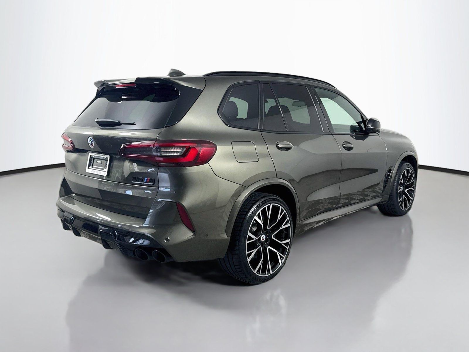 Used 2022 BMW X5 M w/ Competition Package 2 AWD/4WD image 9